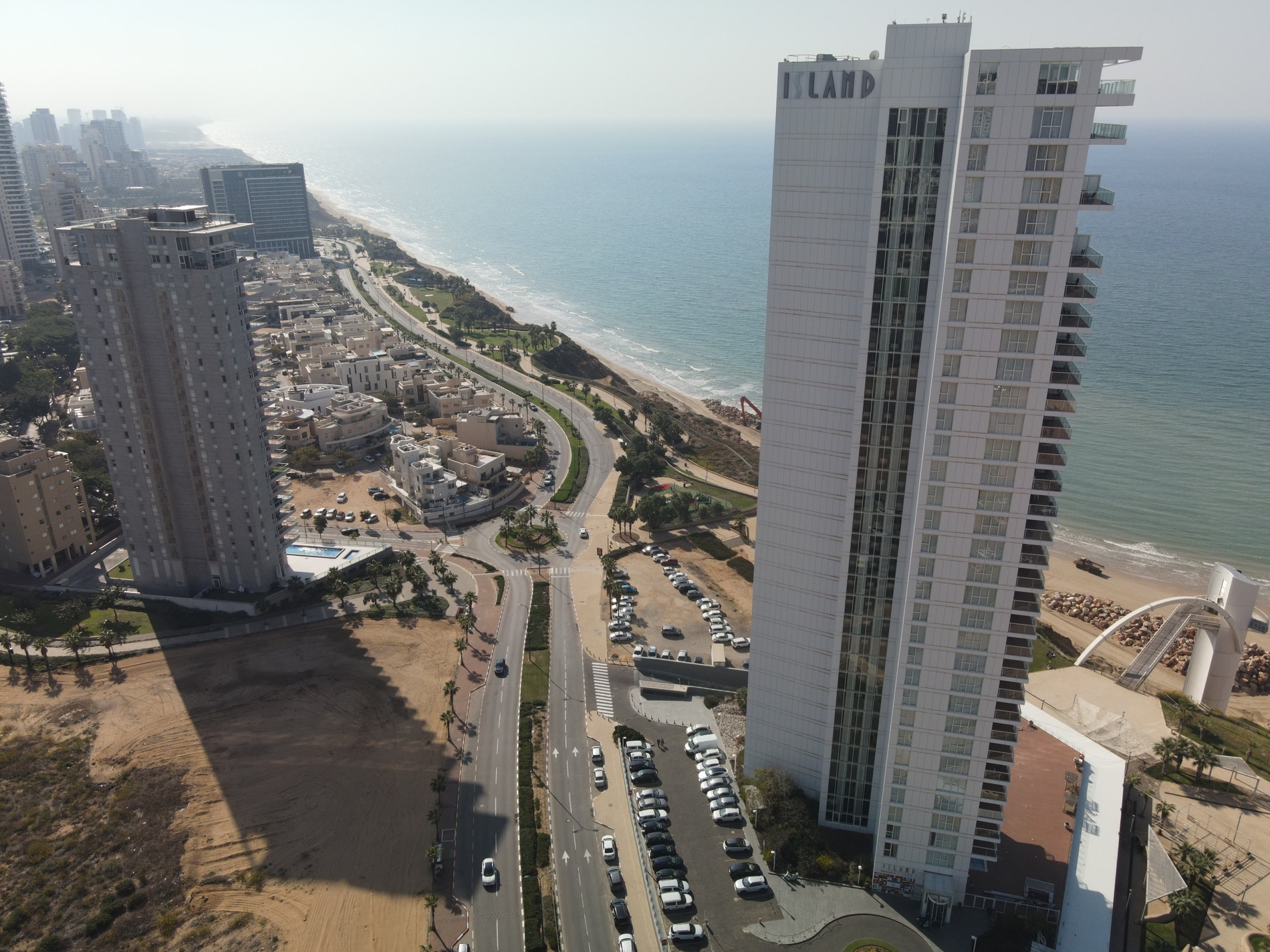 איילנד סוויטס נתניה